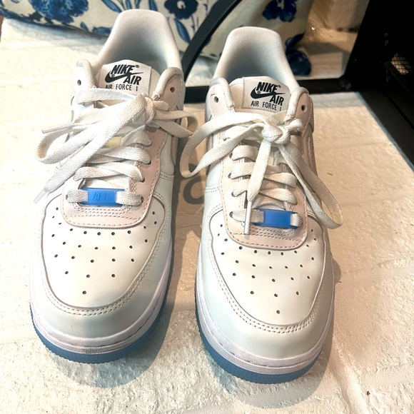 Nike Air Force 1 - Color Changing - Picture 2 of 10